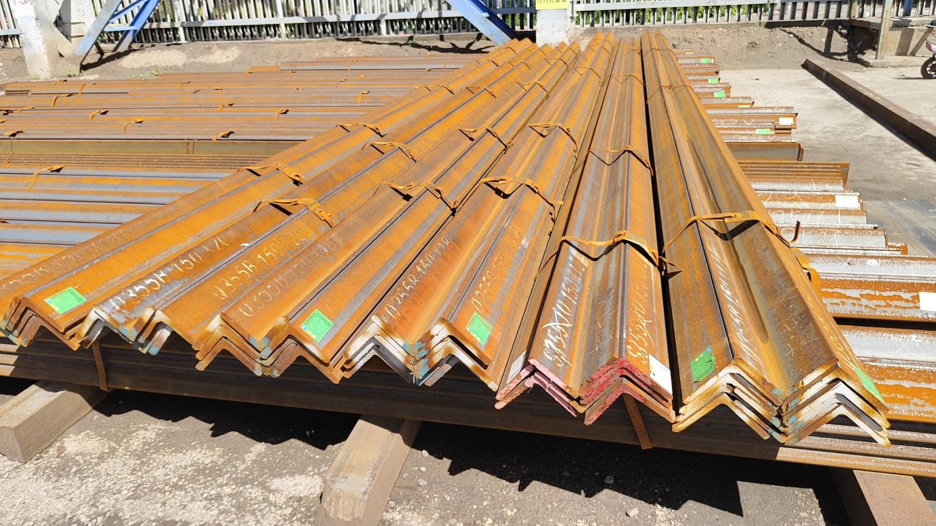 S355JR超厚角鋼_150*150角鋼現(xiàn)貨_歐標(biāo)角鋼廠家